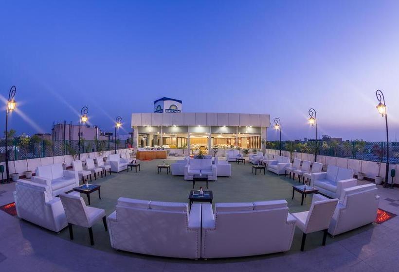 Days Hotel Jalandhar 16