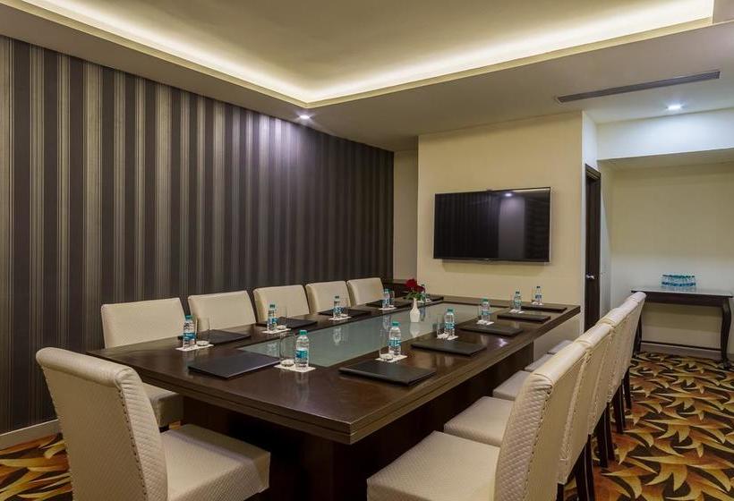 Days Hotel Jalandhar 17