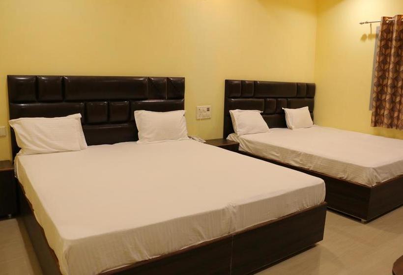 Hotel Paradise Residency 10