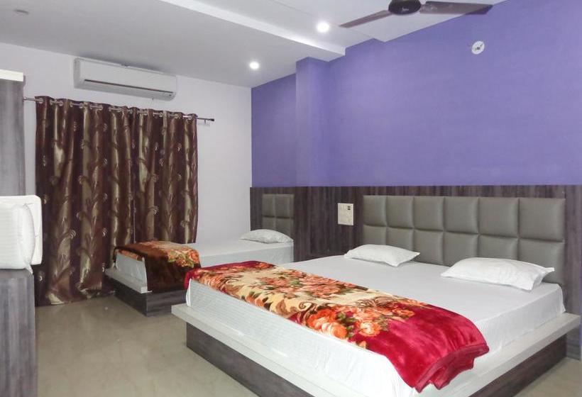 Hotel Paradise Residency 13