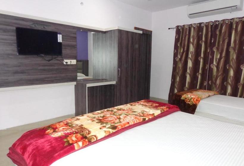 Hotel Paradise Residency 14