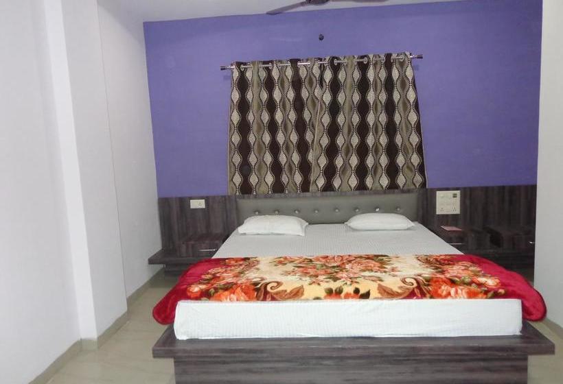 Hotel Paradise Residency 15