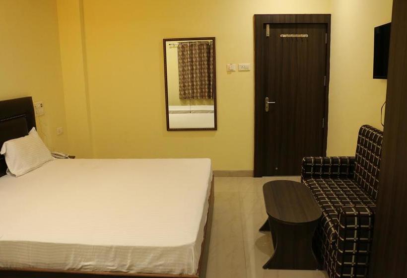 Hotel Paradise Residency 4