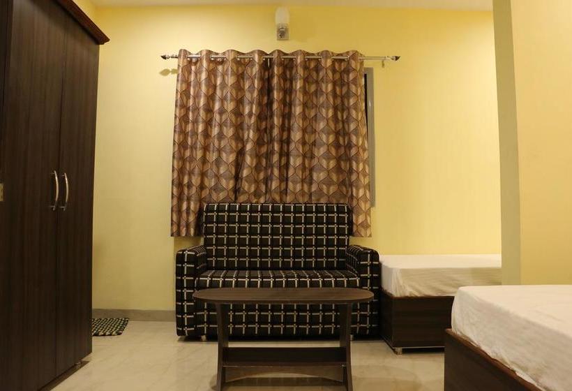 Hotel Paradise Residency 9