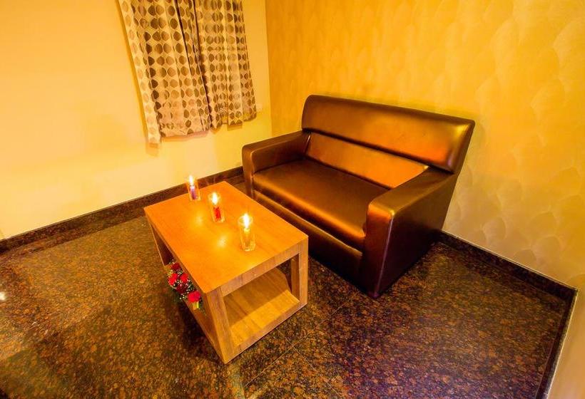 Hotel Radha Prasad 10