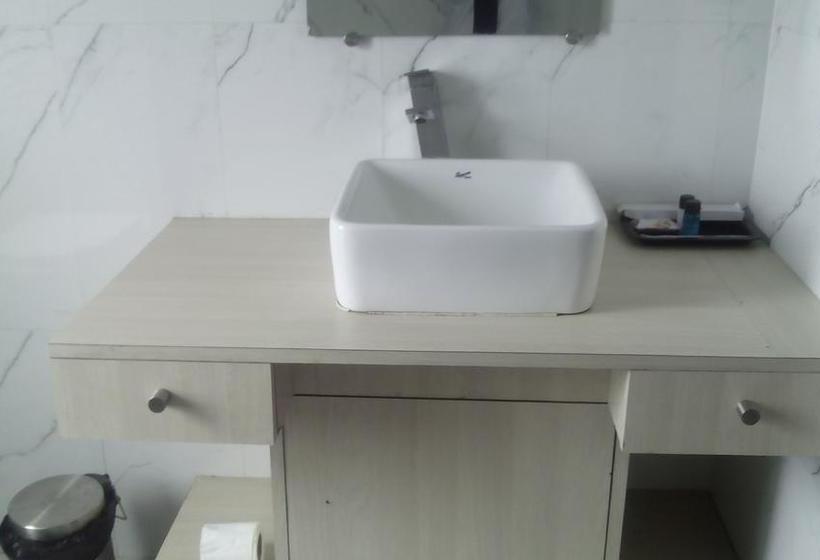 Hotel The Citi Residenci 12