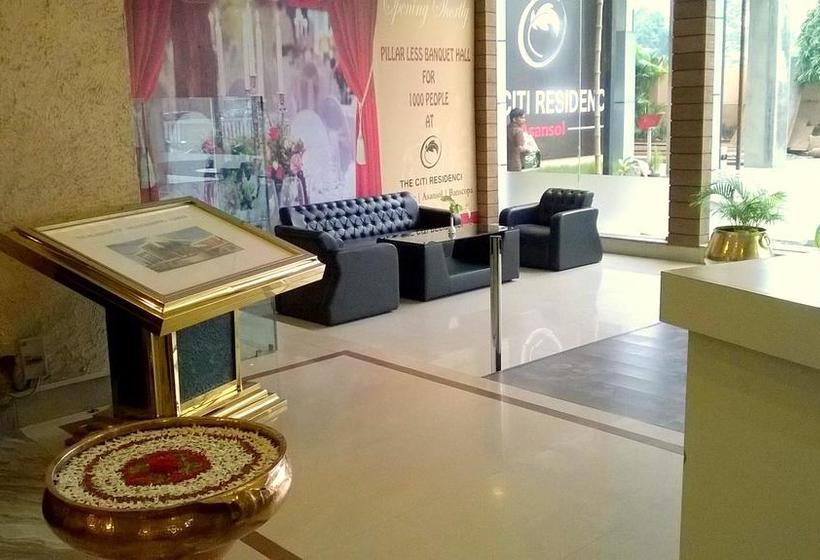 Hotel The Citi Residenci 17