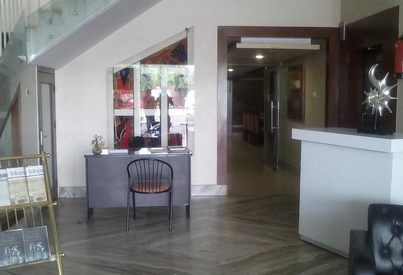 Hotel The Citi Residenci 5