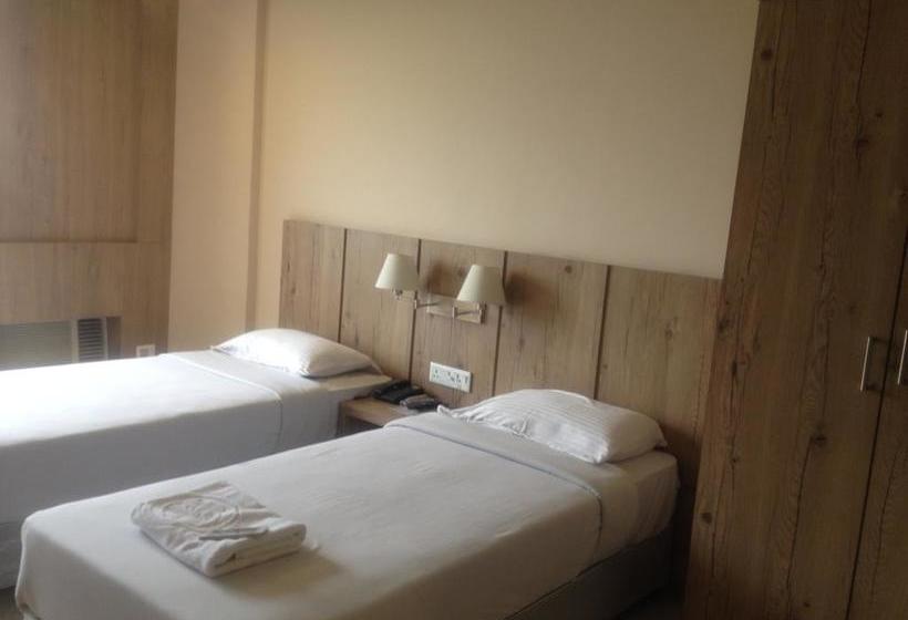 Hotel The Citi Residenci 7