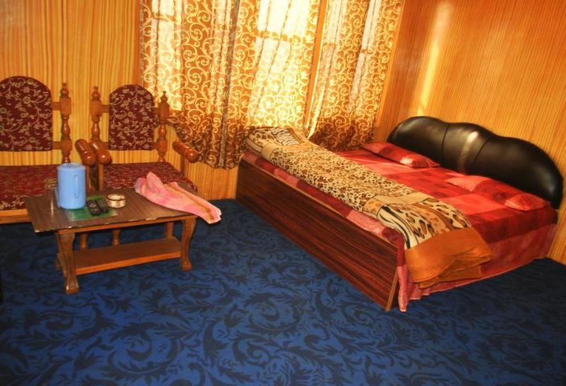 Hotel Green Chinar 11