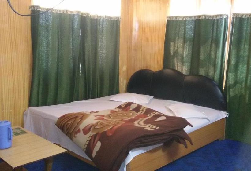 Hotel Green Chinar 5