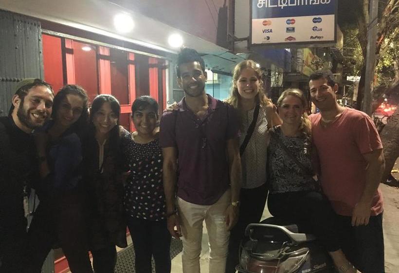 Red Lollipop Hostel Chennai 18