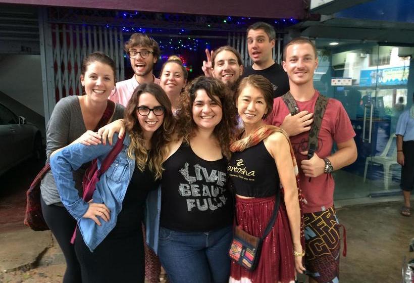 Red Lollipop Hostel Chennai 20