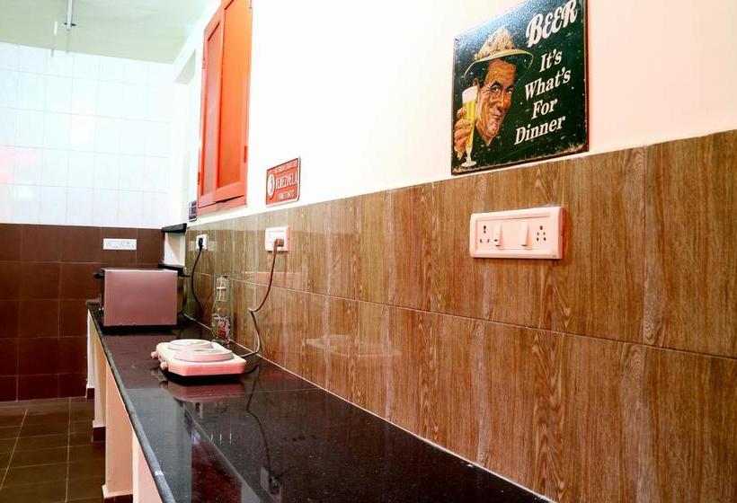 Red Lollipop Hostel Chennai 4