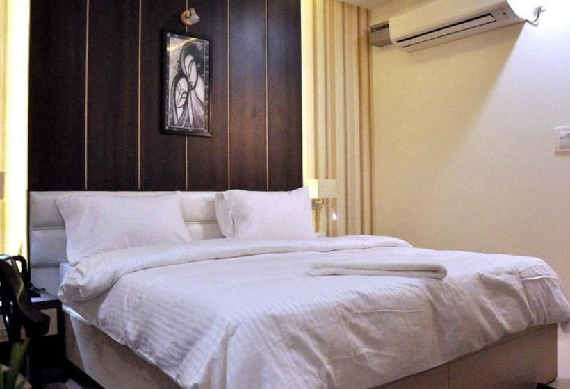 Hotel The Bellevue Gwalior Madhya Pradesh