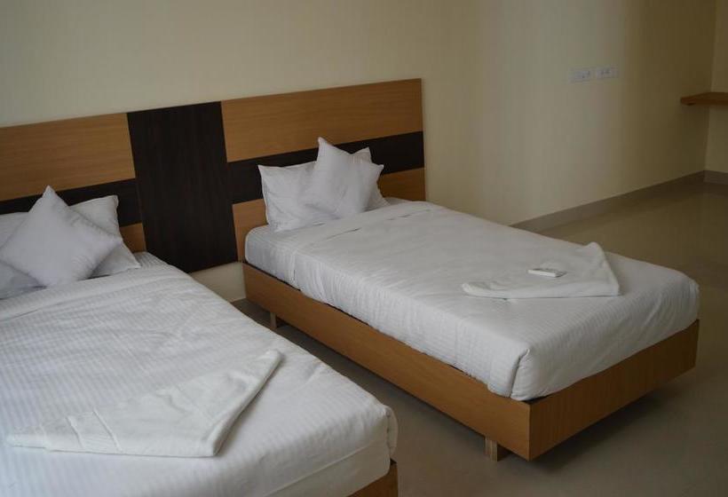 Hotel Serene Nest 13