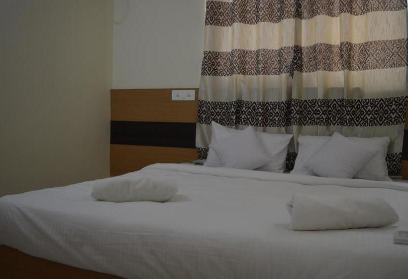 Hotel Serene Nest 14