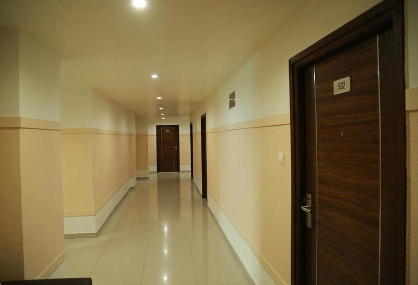 Hotel Swagath Grand A.s. Rao Nagar 8