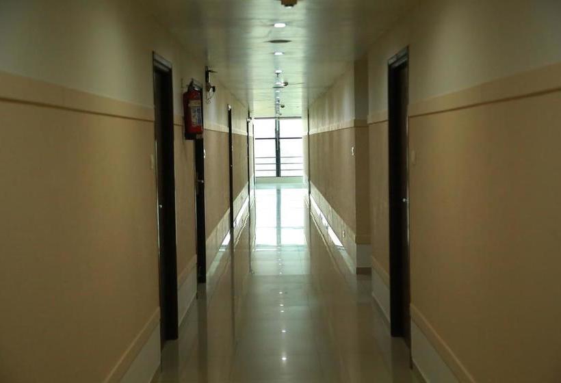 Hotel Swagath Grand A.s. Rao Nagar 9