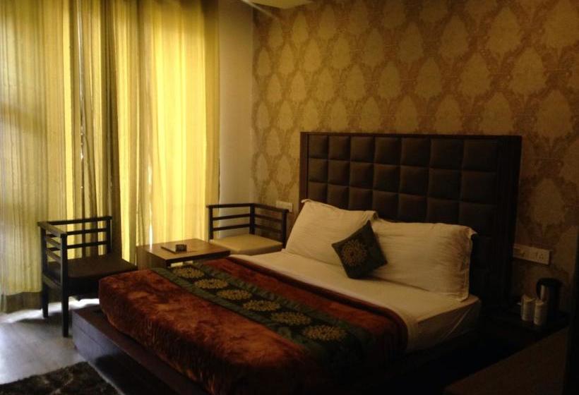 Hotel Whispering Winds 15