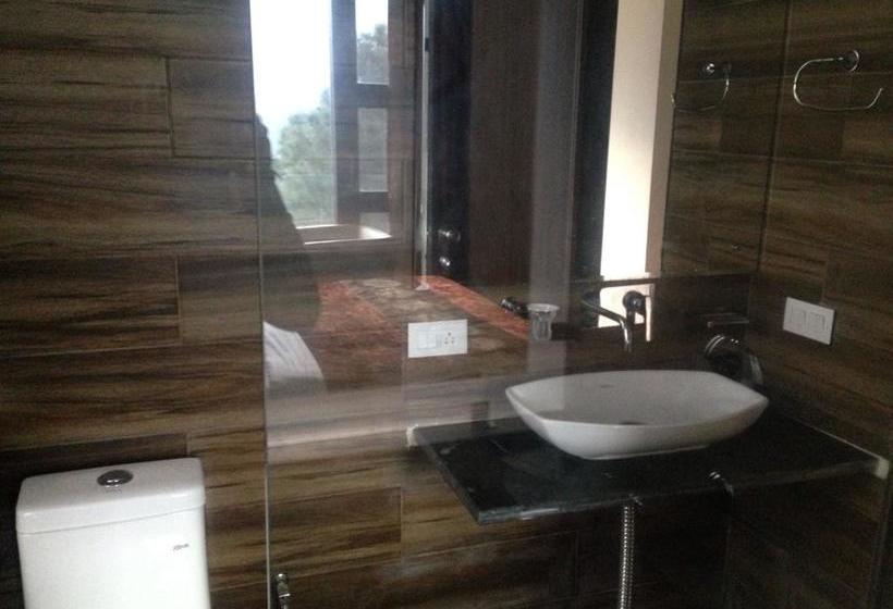 Hotel Whispering Winds 16