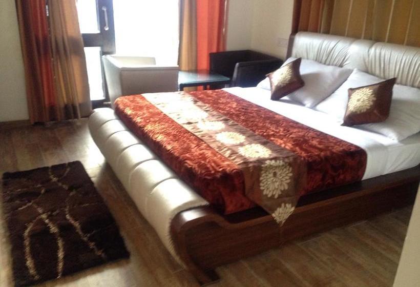 Hotel Whispering Winds 18