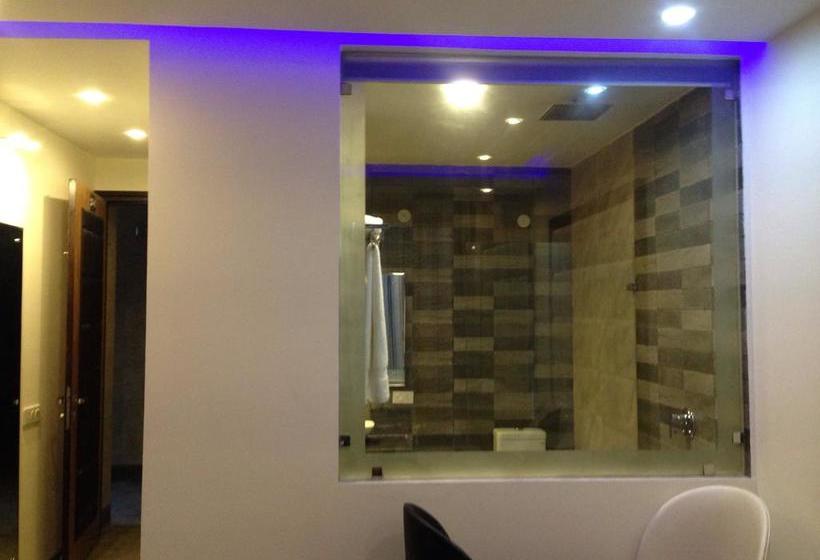 Hotel Whispering Winds 19