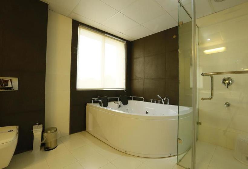 Hotel Moonlit Regency 7