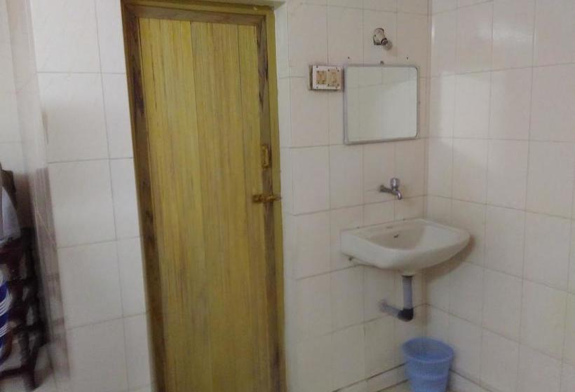 Hotel Ganesh Lodge 11