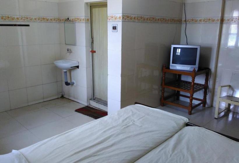 Hotel Ganesh Lodge 18