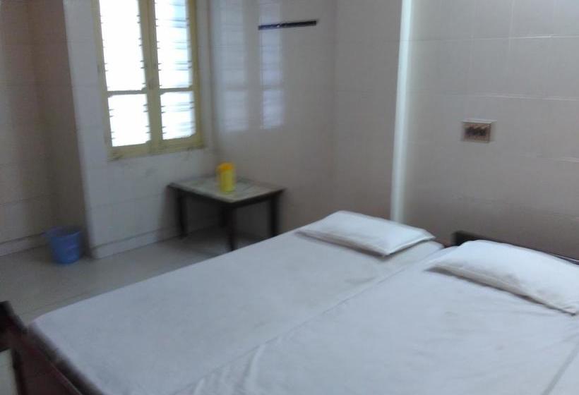 Hotel Ganesh Lodge 7