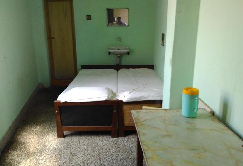 Hotel Ganesh Lodge 9