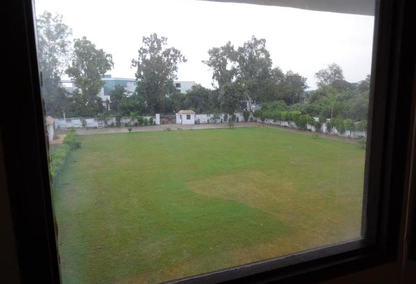 Hotel Shimla Resorts 4