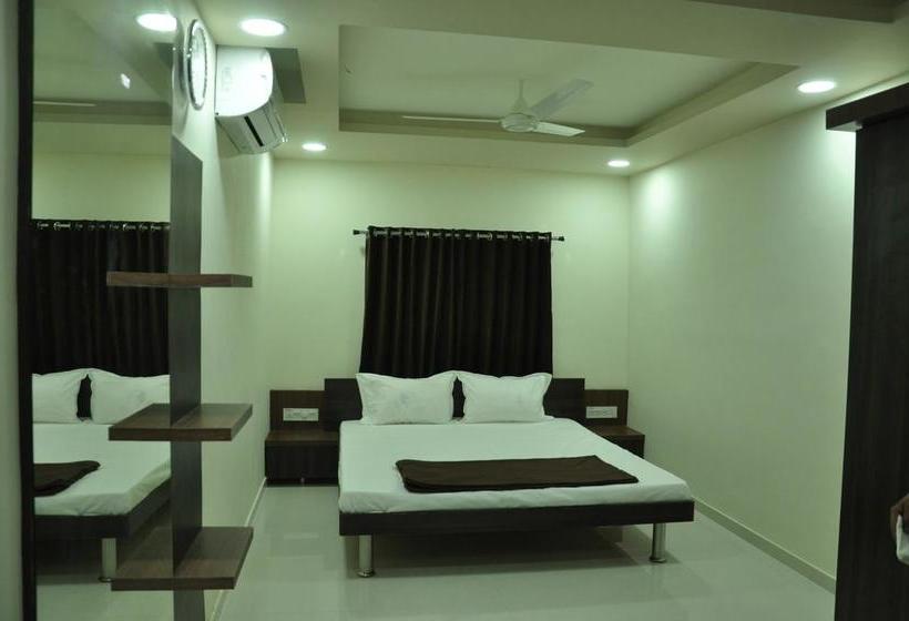 Shivdhara Hotel & Residence 11