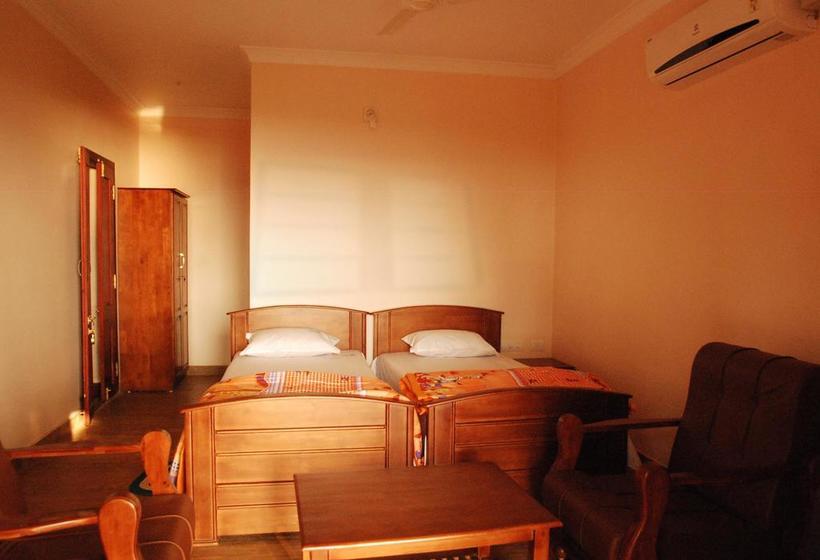 Club 7 Beach Resort 10