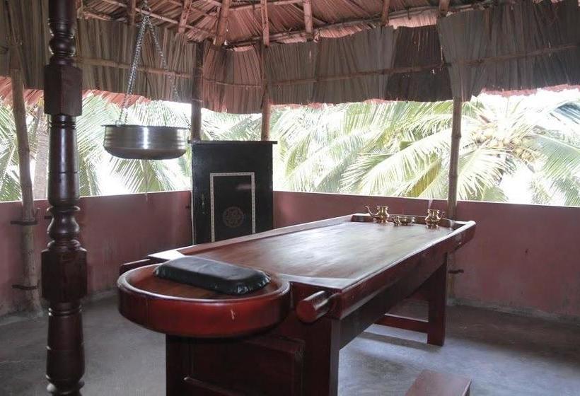 Club 7 Beach Resort 11