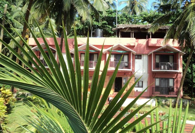 Club 7 Beach Resort 5