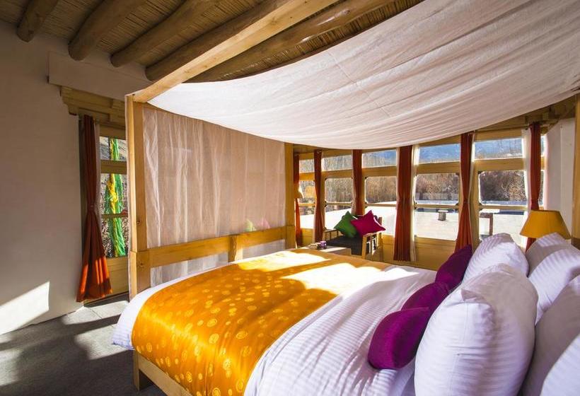 Hotel Woodyvu Stok House 1