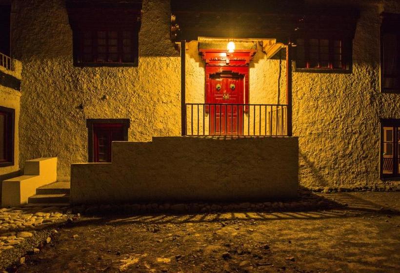 Hotel Woodyvu Stok House 15