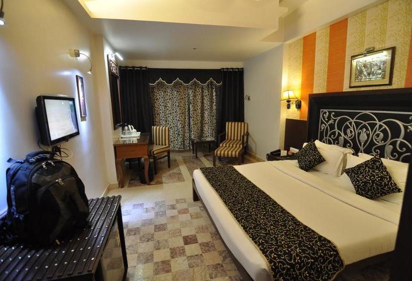 Hotel Venkatesh International 12