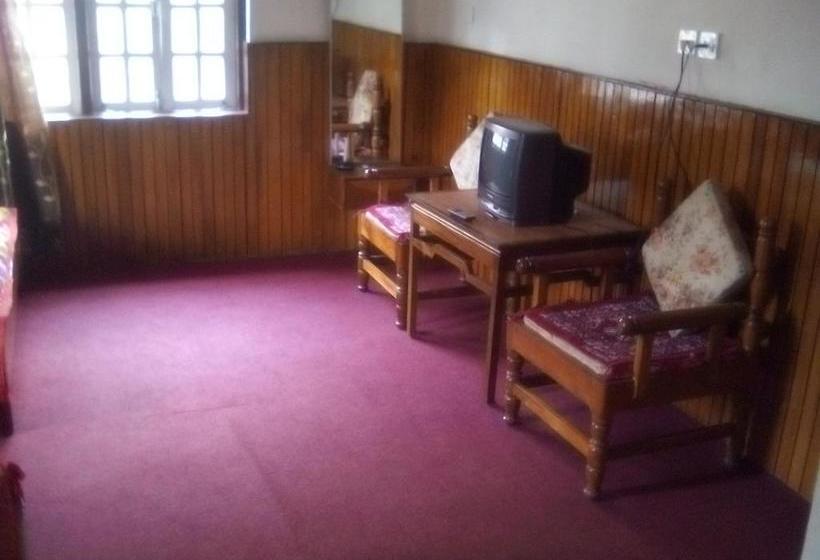 Hotel The Panorama 8