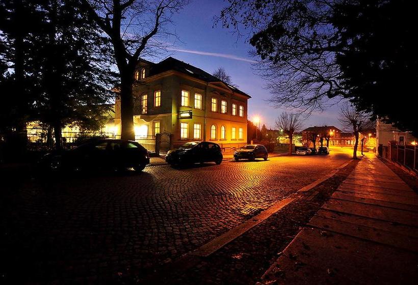 Hotel Villa Weiße 3