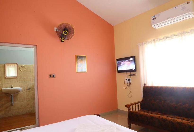 Karapuzha Lakeshore Resort 15