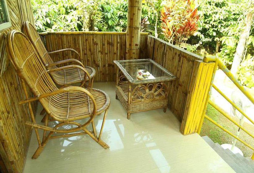 Karapuzha Lakeshore Resort 7