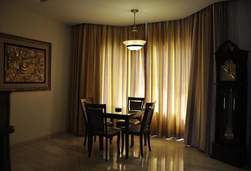 Hotel Cenneys Gateway 8