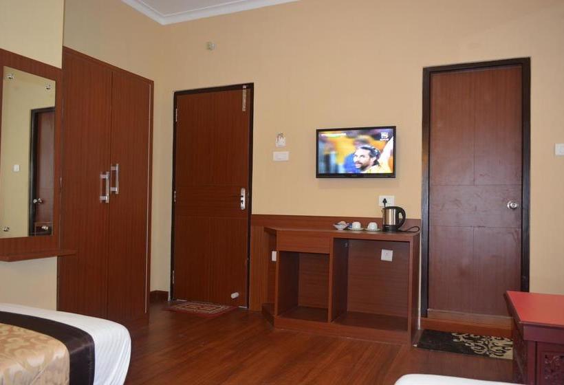 Hotel Juniper Residency 7