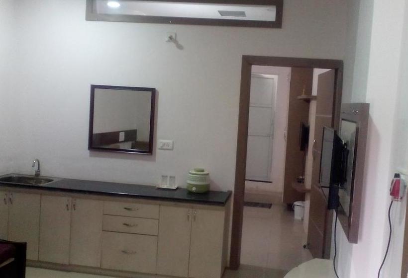 Hotel Divya Jyot Residency 9