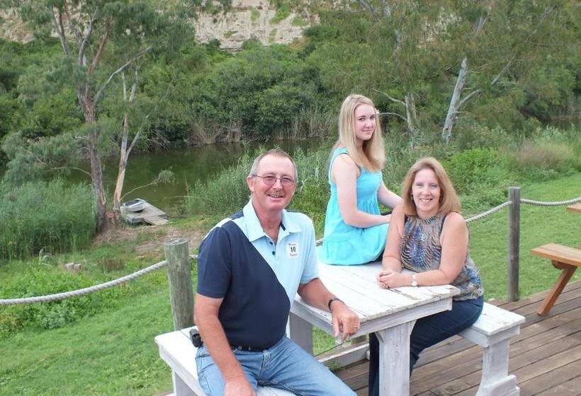 Fish Eagles Lodge B&b 14