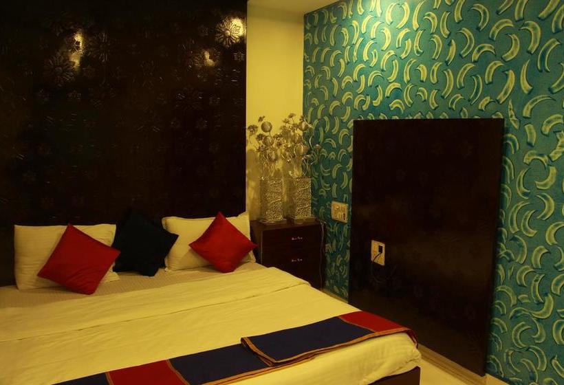 Paparazzi Resort Baga Goa