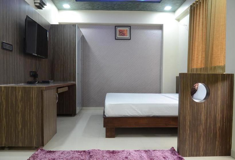 Hotel Kohinoor Plaza 11